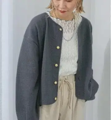 Samansa Mos2 blue 컷 퀼트 노카라 자켓 그레이