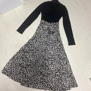 절개 플리츠 레오파드