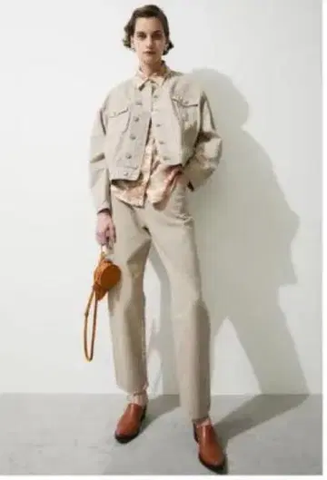 MOUSSY 베이지 스트레이트 데님 사이즈 1 정가 12980엔