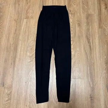 [ 새상품급 ] 인티미시미 캐시미어 혼방 울트라 라이트 모달 레깅스