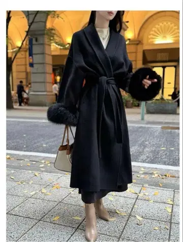 [ qung ] 드롭 숄더 퍼 롱 코트