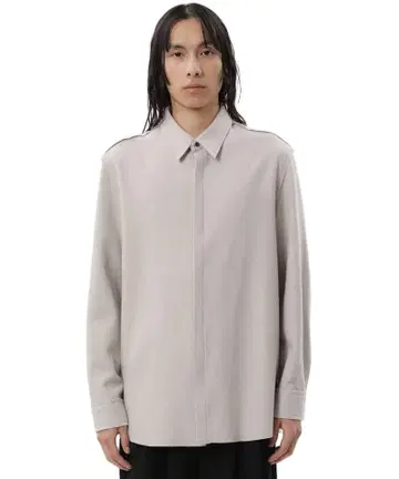 어태치먼트 울/실크 컷오프 셔츠