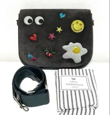 아냐 힌드마치 숄더백 아이즈 스마일리
