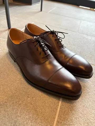 정가 11만 크로켓앤존스 다크 브라운 가죽 신발