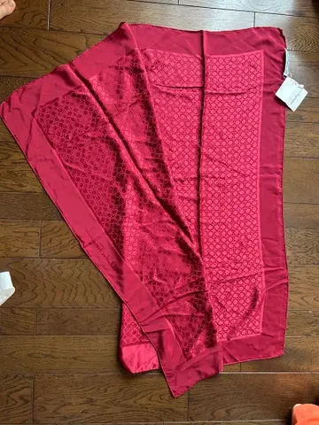 Salvatore Ferragamo 실크 스톨 와인 레드