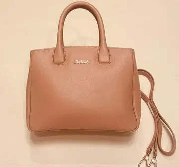 미사용에 가까운 FURLA 토트백