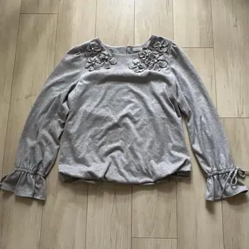 로즈 티아라 플라워 펄 버튼 긴팔 티셔츠 소매 리본 그레이 38