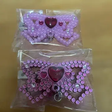 산리오 캐릭터즈 시크릿 헤어 클립 2개 세트 (상자 미포함)