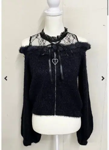 MARS 어깨 트임 샤기 니트탑