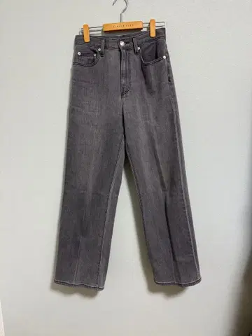 플라스테 그레이 스트레이트 데님