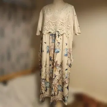 레이스 장식 꽃무늬 무릎 기장 원피스