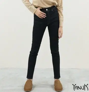 새상품급 [YANUK] RUTH 블랙 슬림 테이퍼드 22