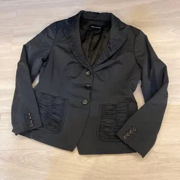 슬로베니아 제조 RENA LANGE 레나 랑게 입체 개더 디자인의 자켓