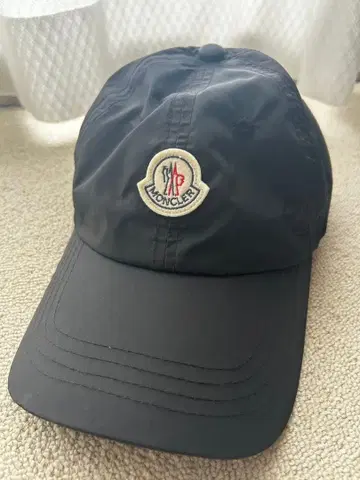 MONCLER 블랙 캡