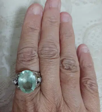 우라늄 유리? 반지