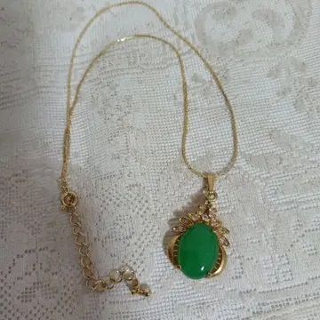 그린 컬러 목걸이