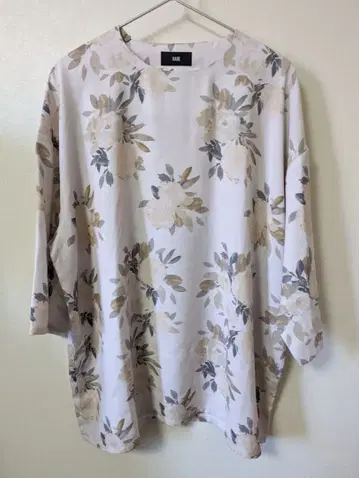 HARE HARE 꽃 올 패턴 7부 기장 상의 티셔츠