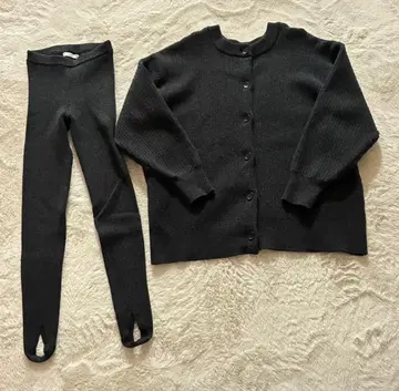 클라네 W 페이스 가디건 & 니트 팬츠 사이즈 1