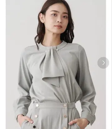 [ 새상품급 ] TONAL 블라우스