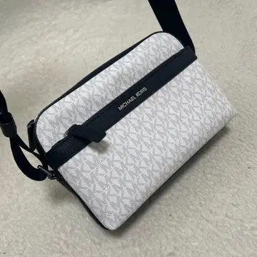 MICHAEL KORS 지오메트릭 숄더백