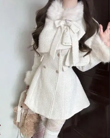 코트 겨울 양산 지뢰 화이트