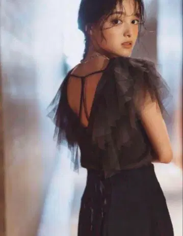 COCO DEAL 튤 프릴 백산 니트탑