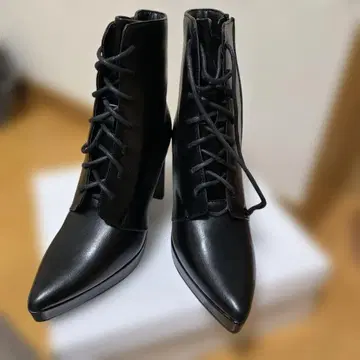 블랙 레이스업 부츠 하이힐 GRL