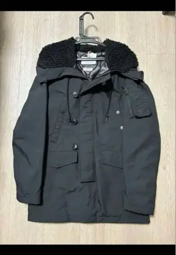 새상품급 에디피스 후드 부착 블랙 밀리터리 자켓