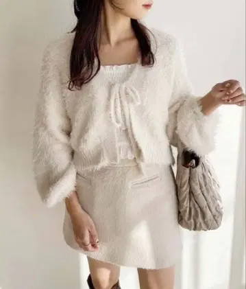 아자토 리본 가디건 & 하트 버튼 하이넥 니트