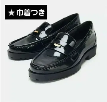 ZARA 로퍼 에나멜 로퍼