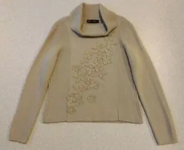 디에치 카사 dieci casa 꽃 따뜻한 울 니트