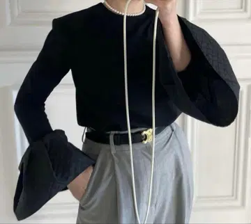 girlish St.Cecilia 크레이프 티셔츠 블랙 새상품급