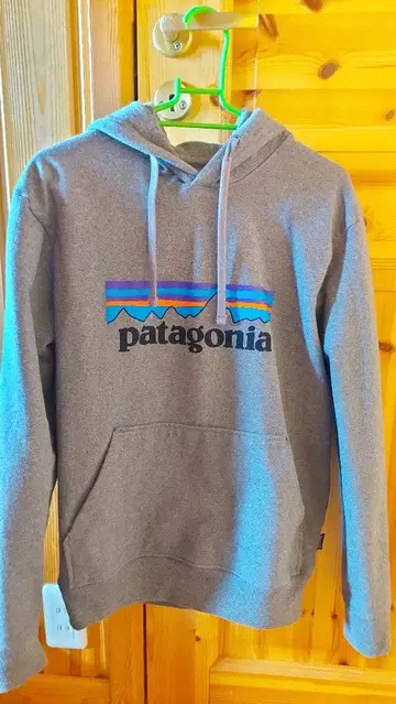새상품급 patagonia 후드 부착 후드티 그레이 XS