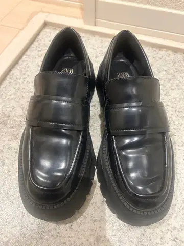 ZARA 블랙 로퍼 36