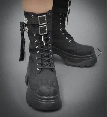 차이나 버튼 탱크 밑창 부츠 블랙 M