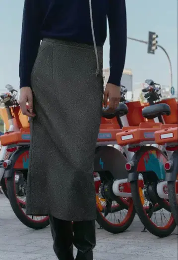 ZARA 이번 시즌 타이트 스커트 xs