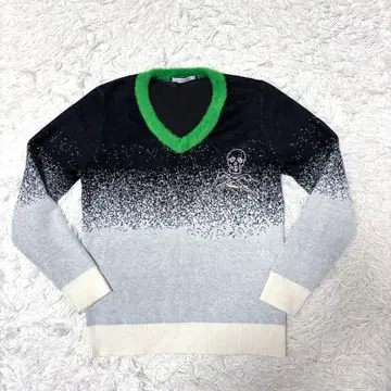 마크앤로나 니트 블랙 퍼 스컬 로고 골프 의류 블랙