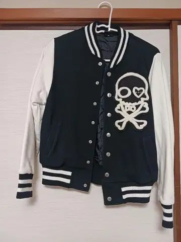 BAD BOY GIRLS 바시티 자켓 M 사이즈 1
