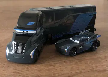 토미카 카즈 게일 뷰포트 & 잭슨 스톰