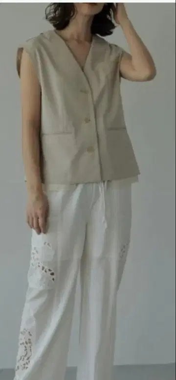 안느크 아이보리 베스트 사이즈 36