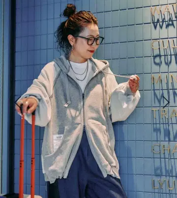 니코앤드 [be with M] 미사요 하기 후드티