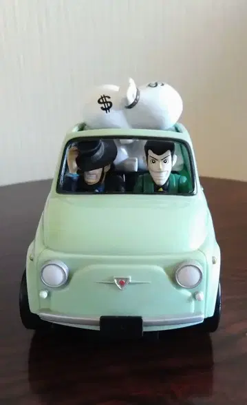 루팡 3세 미니카 피규어 포함 저금통