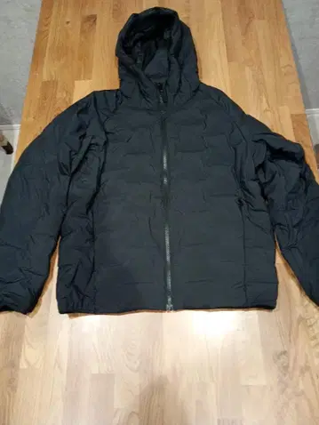 유니클로 퍼프 테크 후드티