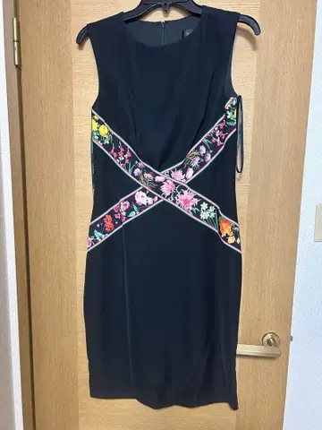 TADASHI SHOJI 블랙 원피스 사이즈 4