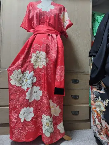 후리소데 실크 스톨 포함 리메이크 원피스입니다.