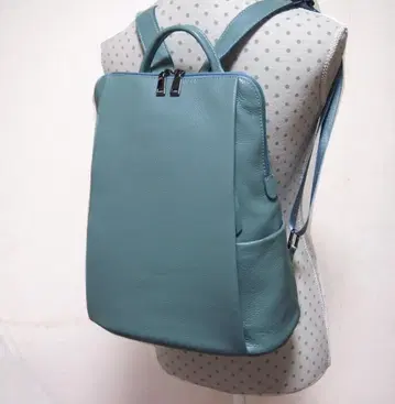 백팩 천연 가죽 여성용 수납 포켓 7개 A4 사이즈 스모키 미즈이로