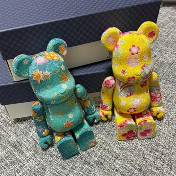 BE@RBRICK 베어브릭 토모즈키 야마부키색 나뭇결 2체 세트