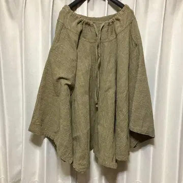 우사토의 의류 원단을 듬뿍 사용한 8각의 롱 스커트