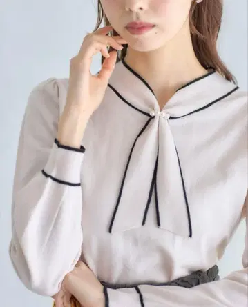 tocco closet 펄 장식 배색 보타이 니트 풀오버 아이보리