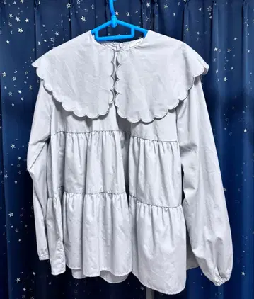 yori 요리 스캘럽 롱 슬리브 블라우스 라이트 그레이